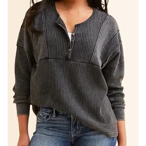 BKE Waffle Knit Thermal Top Medium Gray Long Sleeve Henley Minimalist Casual